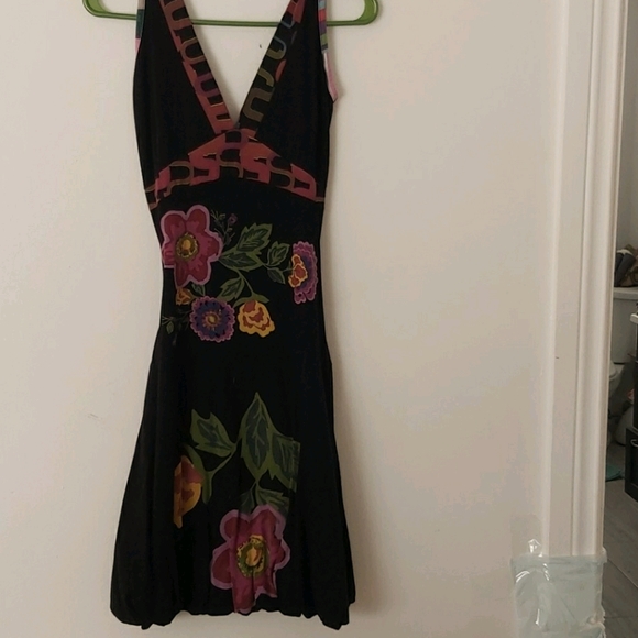 Dress - Picture 1 of 3